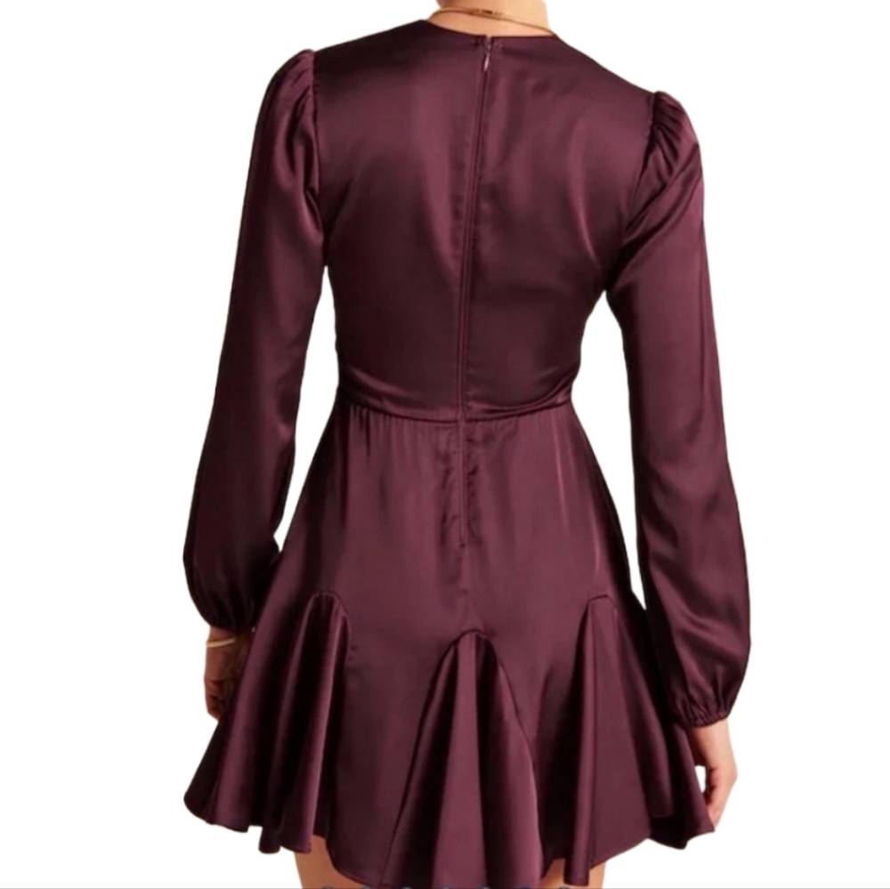 ABERCROMBIE & FITCH LONG-SLEEVE PLUNGE SATIN MINI DRESS SZ MEDIUM TALL NWT - Picture 3 of 7